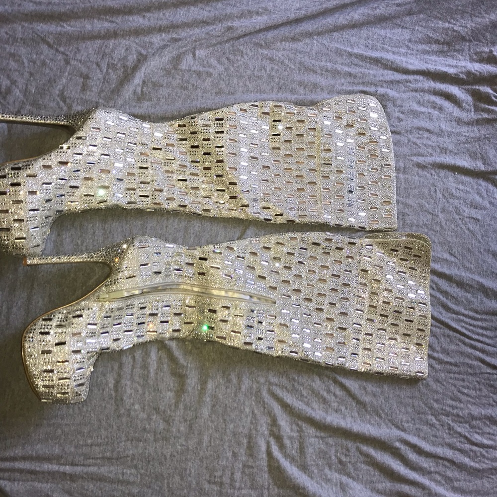 badazzeld thigh high stilettos👠